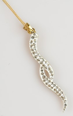 Lot 616 - A 9ct yellow gold pendant on chain, approx 1g.