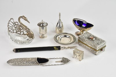 Lot 333 - A Victorian hallmarked silver salt cellar,...