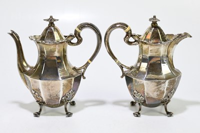 Lot 1104 - WAKELY & WHEELER; a George V hallmarked silver...