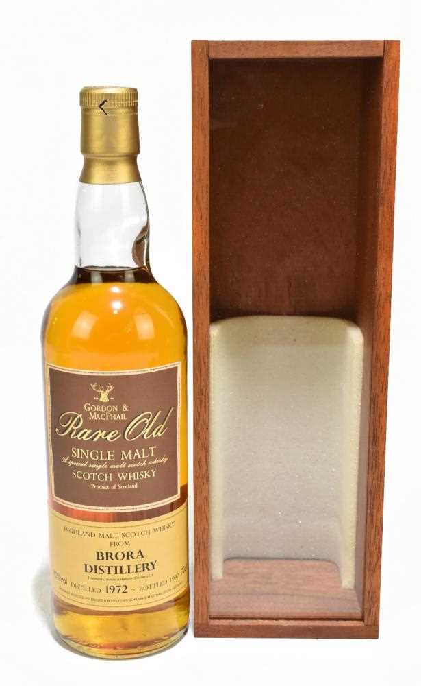 Lot 330 - WHISKY; a single bottle of Gordon & MacPhail...