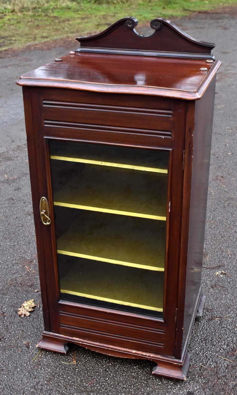 Lot 1629 - EDDERSHAWS , SWANSEA; an Edwardian mahogany music cabinet