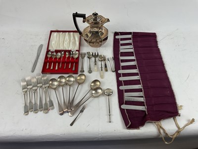 Lot 733 - A quantity of plated items including coffee...
