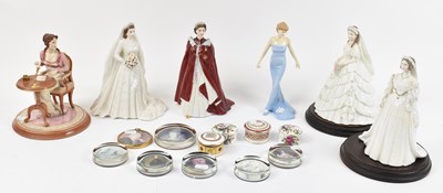 Lot 515 - Two Royal Worcester figurines of Queen...