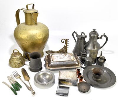 Lot 308 - A quantity of assorted metalware