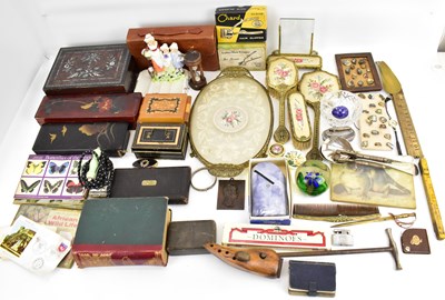 Lot 147 - Various mixed collectibles to include gilt...