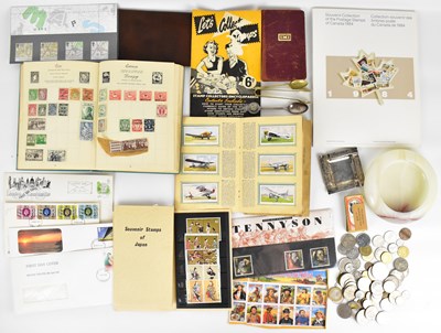 Lot 175 - Various mixed collectibles to include a small...