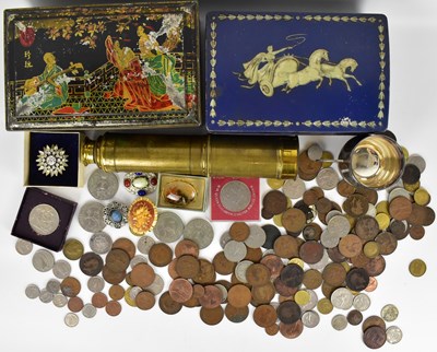 Lot 182 - A collectors' lot to include a brass...