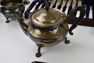 Lot 1289 - A group of electroplated items to include...