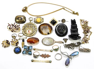Lot 1474 - A mixed group of costume jewellery to include...