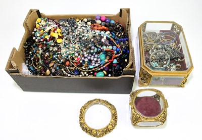 Lot 1468 - A large collection of costume jewellery,...