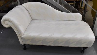 Lot 47 - A good quality reproduction chaise longue with...