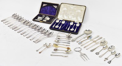Lot 729 - A small quantity of plated items including...