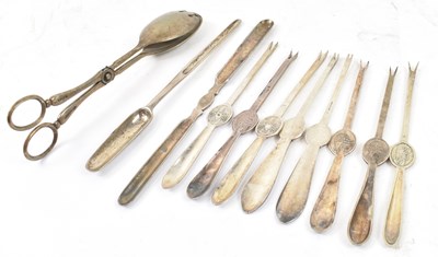 Lot 815 - A pair of silver salad servers, a silver...