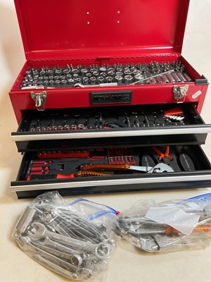 Lot 203 - A Dynamic socket and tool set