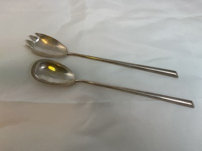 Lot 471 - A pair of George VI hallmarked silver salad...