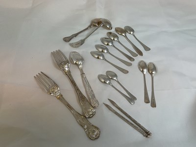 Lot 474 - A mixed collection of hallmarked silver...