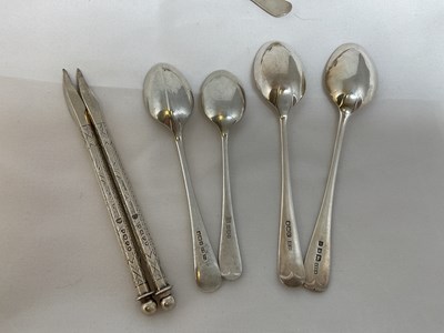 Lot 474 - A mixed collection of hallmarked silver...