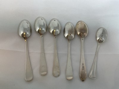 Lot 474 - A mixed collection of hallmarked silver...
