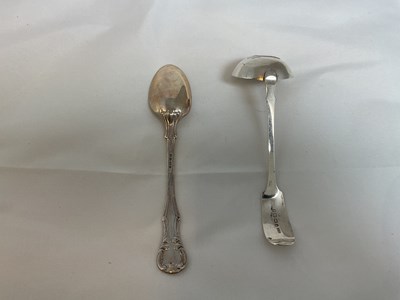 Lot 474 - A mixed collection of hallmarked silver...