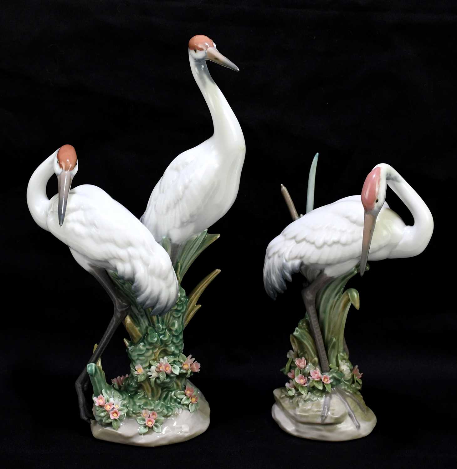 Lot 636 - LLADRO; two models of storks, one example boxed.