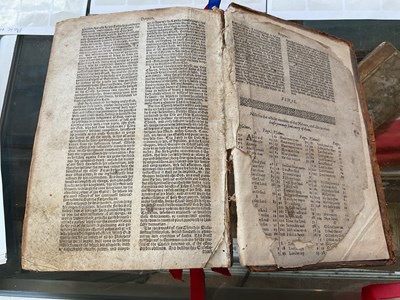 Lot 776 - BIBLE - ENGLISH 17TH CENTURY, THE HOLY BIBLE...