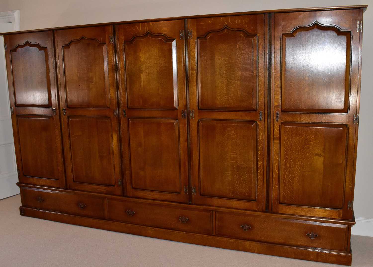 Lot 2952 ROYAL OAK FURNITURE COMPANY; a large and