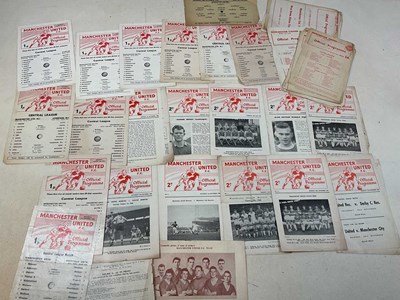 Lot 91 - MANCHESTER UNITED F.C; a quantity of 1960s and...