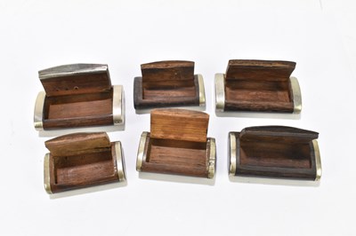 Lot 47 - A collection of six snuff boxes