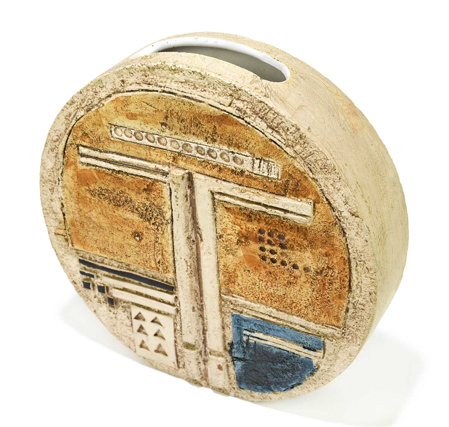 Lot 367 - LINDA THOMAS FOR TROIKA; a large wheel vase,...