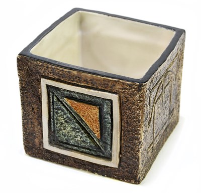 Lot 337 - ANN JONES FOR TROIKA POTTERY; a cube vase with...