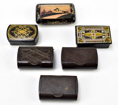 Lot 49 - A collection of assorted snuff boxes