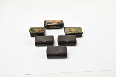 Lot 49 - A collection of assorted snuff boxes