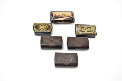 Lot 49 - A collection of assorted snuff boxes