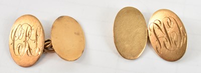 Lot 911 - A pair of 15ct yellow gold cufflinks, approx...