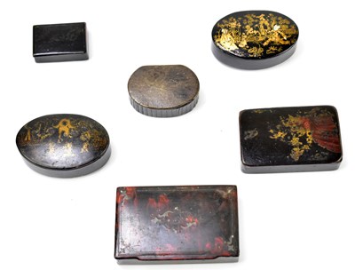Lot 34 - A collection of six 19th century and later papier-mâché and lacquered snuff boxes
