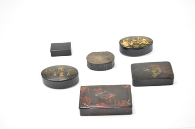 Lot 34 - A collection of six 19th century and later papier-mâché and lacquered snuff boxes