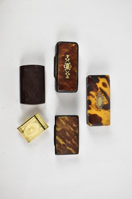 Lot 24 - Three 19th century horn and faux tortoiseshell snuff boxes