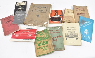 Lot 609 - Approx fourteen vintage Automobilia books and...