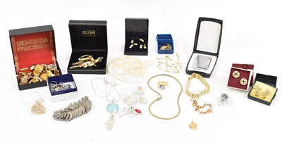 Lot 661 - A quantity of costume jewellery including...