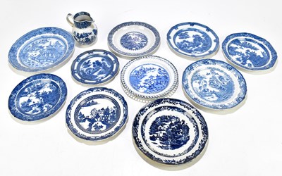 Lot 565 - Ten early 19th century Pearlware and ceramic blue and white plates