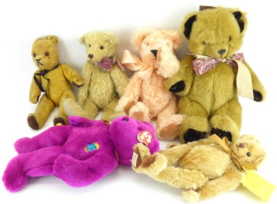 Lot 133 - Six antique and modern teddy bears