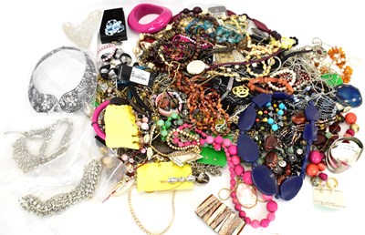 Lot 1348 - A large quantity of mixed costume jewellery to...