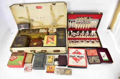 Lot 200 - Various mixed collectibles and vintage toys to...