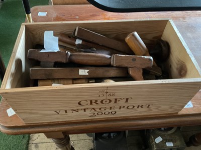 Lot 202 - A collection of assorted vintage tools,...