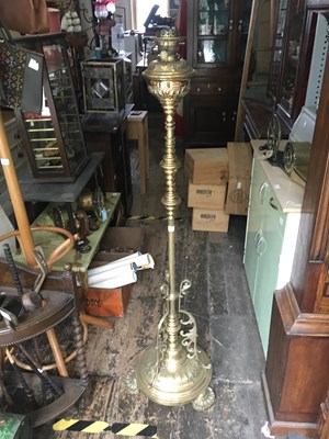 Lot 257 - A Victorian brass adjustable oil lamp with...