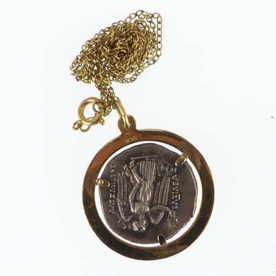 Lot 1233 - A 9ct gold dainty necklace, length 54cm, with...