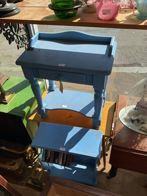 Lot 506 - A painted pine side table with raised back and...