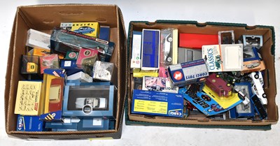 Lot 262 - A collection of boxed and loose diecast model vehicles