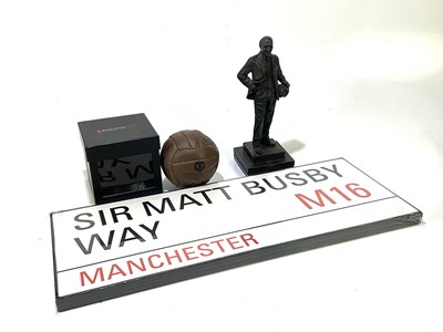 Lot 5276 - MANCHESTER UNITED; a bronzed resin figure of...