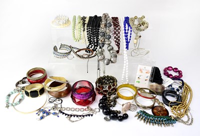 Lot 1362 - A quantity of contemporary costume jewellery...